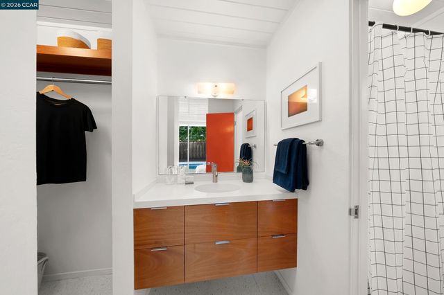 4095 Phoenix St, Concord, CA 94521