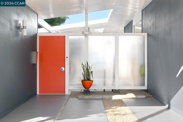 4095 Phoenix St, Concord, CA 94521