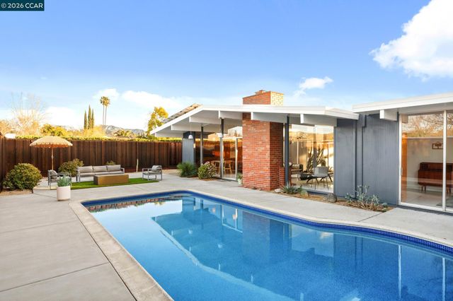 4095 Phoenix St, Concord, CA 94521