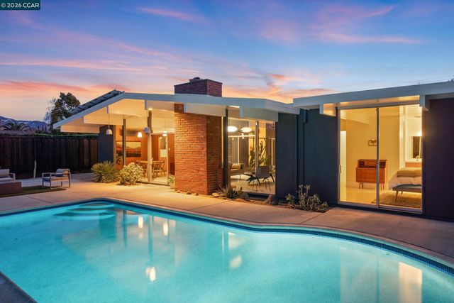 4095 Phoenix St, Concord, CA 94521