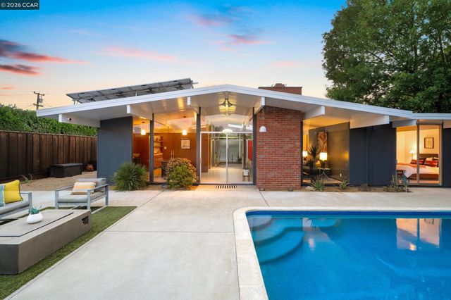 4095 Phoenix St, Concord, CA 94521