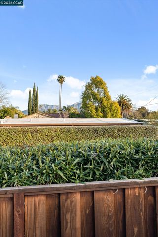 4095 Phoenix St, Concord, CA 94521