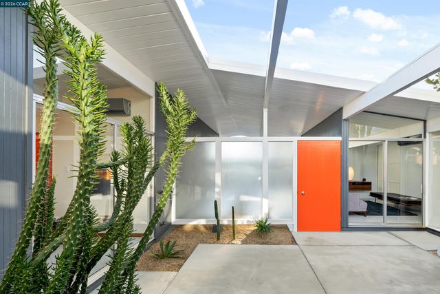 4095 Phoenix St, Concord, CA 94521