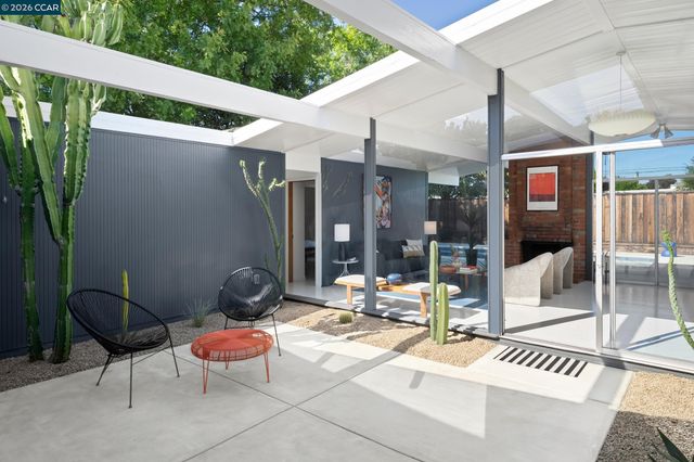 4095 Phoenix St, Concord, CA 94521