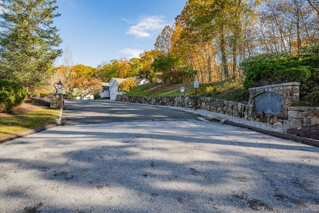 101 Church Road 8, Southbury, CT 06488