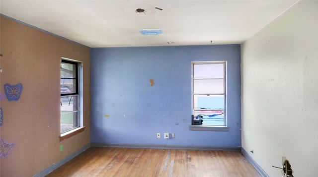 7328 Ravehill Lane, Dallas, TX 75227