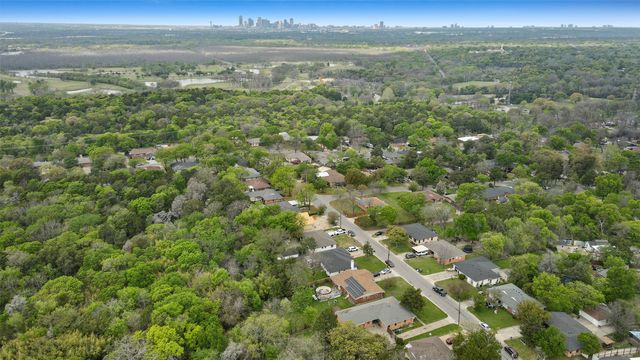 7328 Ravehill Lane, Dallas, TX 75227
