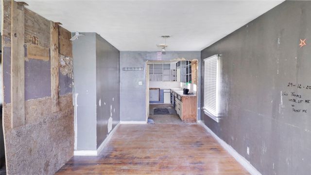 7328 Ravehill Lane, Dallas, TX 75227