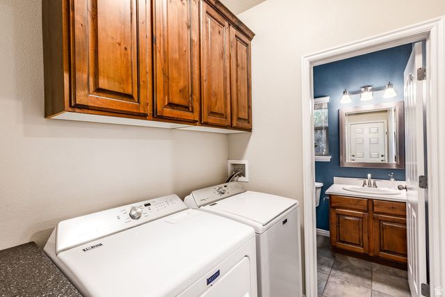 1065 W WINDSOR DR, North Salt Lake, UT 84054