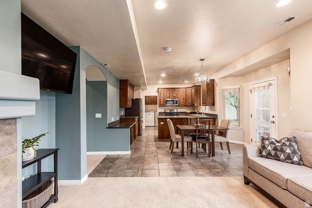 1065 W WINDSOR DR, North Salt Lake, UT 84054
