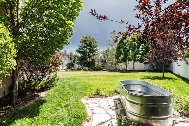 1065 W WINDSOR DR, North Salt Lake, UT 84054