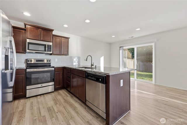 2306 Fiddleback Street NE, Lacey, WA 98516