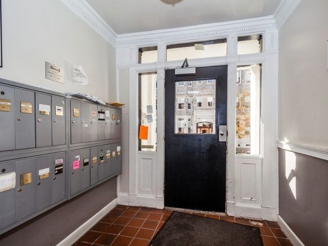 65 Burbank St. 17, Boston, MA 02115