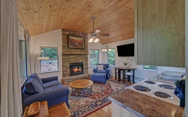 643 Zekes Trail, Marble, NC 28905