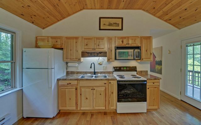 643 Zekes Trail, Marble, NC 28905