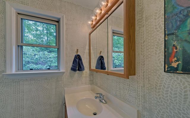 643 Zekes Trail, Marble, NC 28905