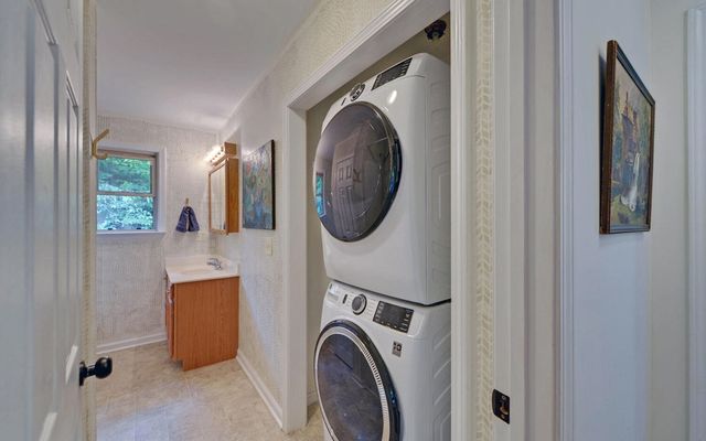 643 Zekes Trail, Marble, NC 28905