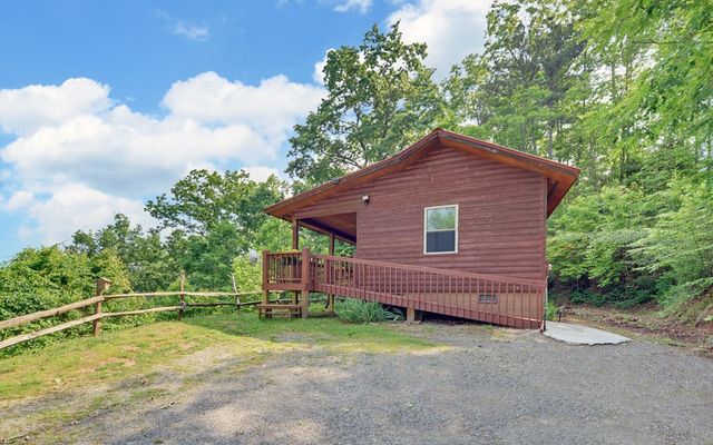 643 Zekes Trail, Marble, NC 28905