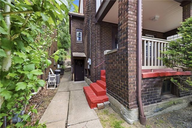 727 High St, Freeport Boro, PA 16229