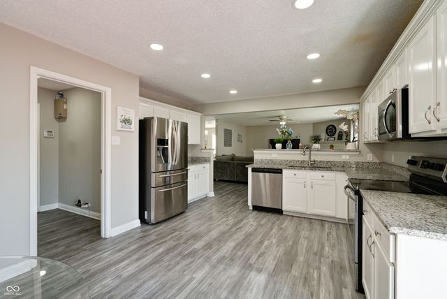 10597 Cyrus Drive, Indianapolis, IN 46231