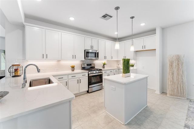 550 Long Beach Bay Drive, Katy, TX 77493