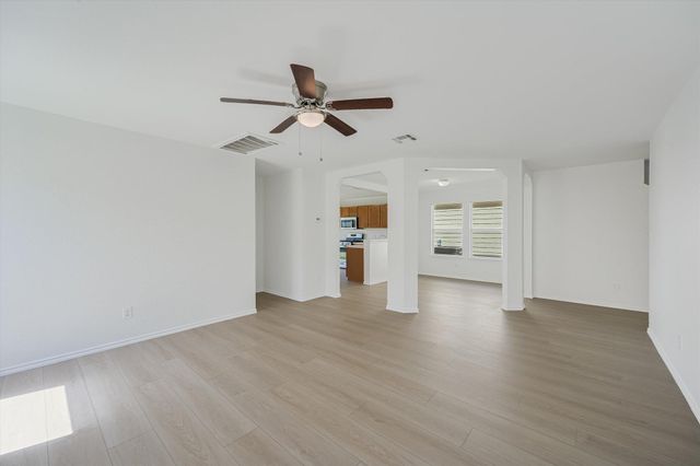 17817 Majestic Elm LN, Elgin, TX 78621