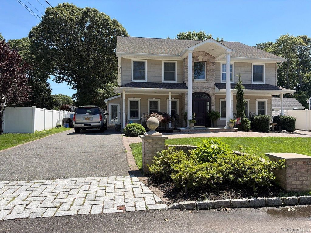 1133 Patricia Avenue, West Islip, NY 11795 — photo 2