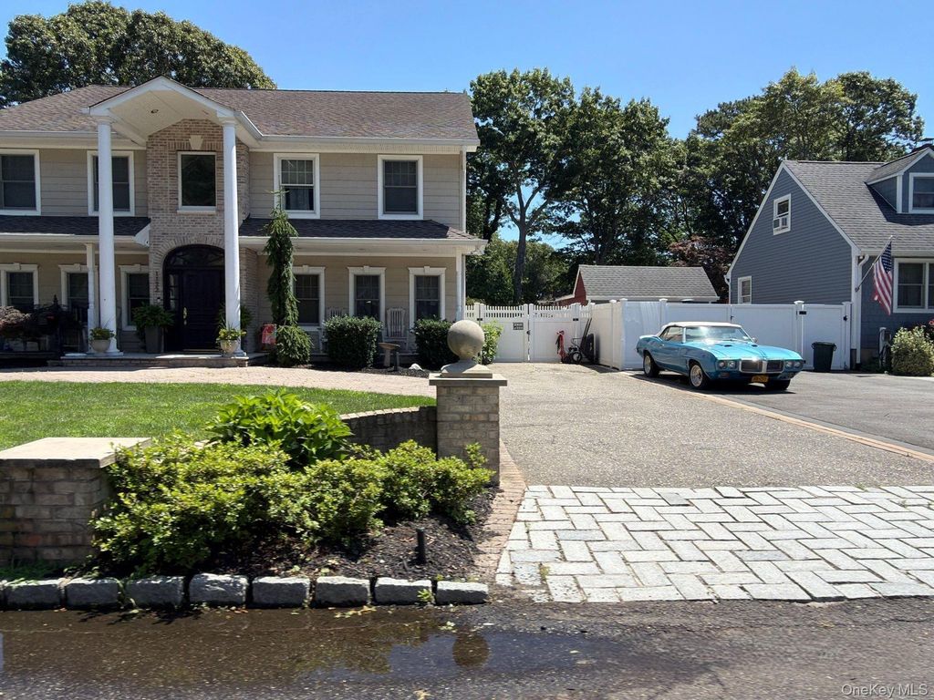1133 Patricia Avenue, West Islip, NY 11795 — photo 4