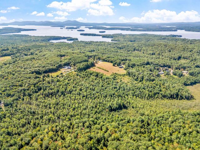 05 Ferry Road, Moultonborough, NH 03254