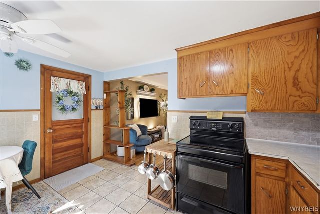 959 Bonnie Lake Drive, Alden, NY 14004