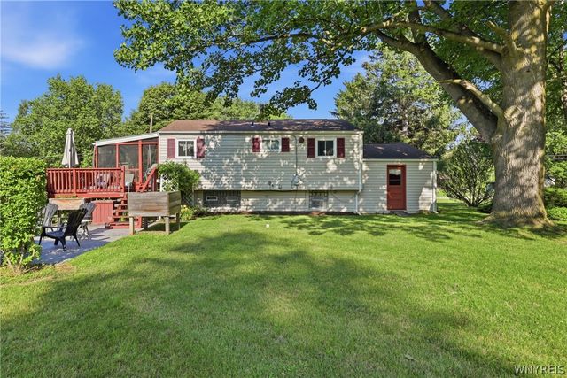 959 Bonnie Lake Drive, Alden, NY 14004