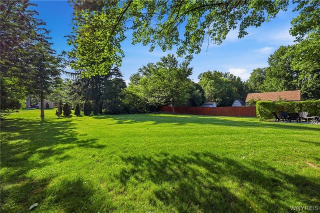 959 Bonnie Lake Drive, Alden, NY 14004