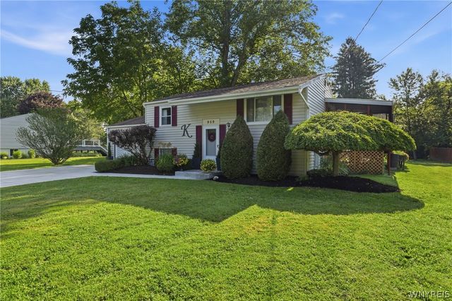 959 Bonnie Lake Drive, Alden, NY 14004