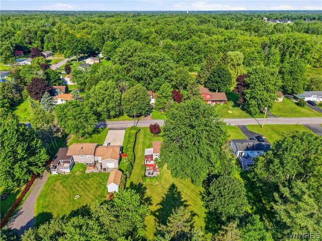 959 Bonnie Lake Drive, Alden, NY 14004