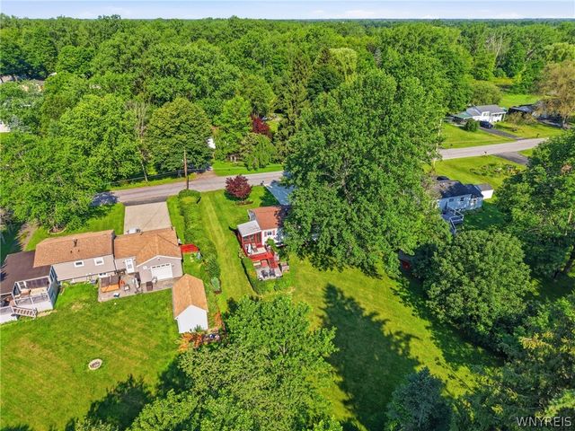 959 Bonnie Lake Drive, Alden, NY 14004