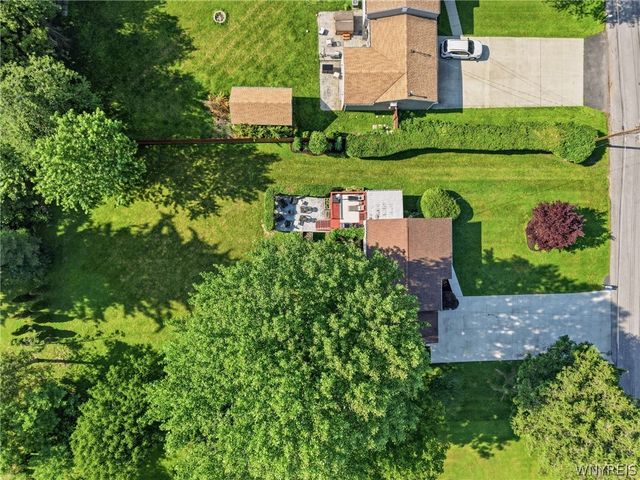 959 Bonnie Lake Drive, Alden, NY 14004