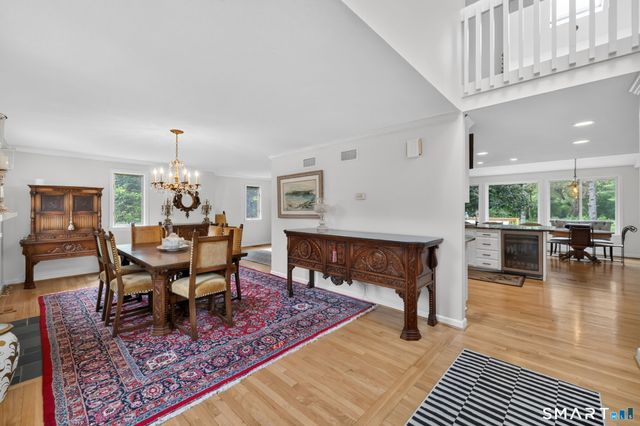 7 Echo Lane, Simsbury, CT 06070