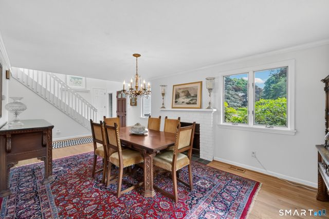 7 Echo Lane, Simsbury, CT 06070