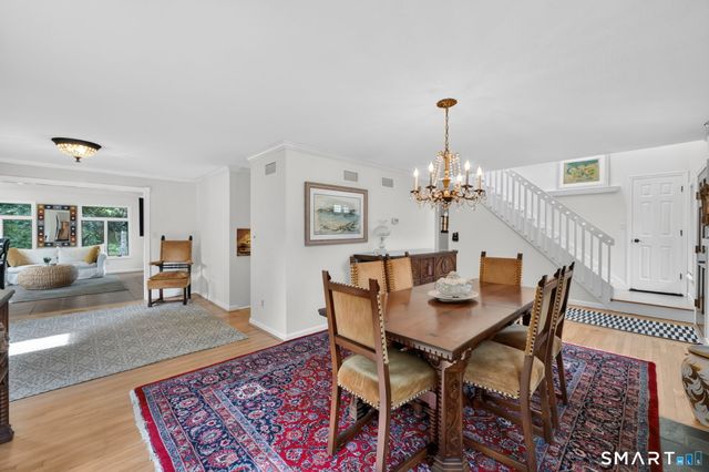 7 Echo Lane, Simsbury, CT 06070