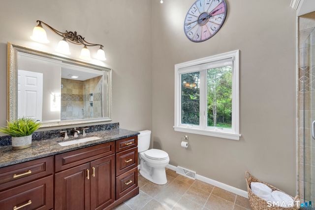 7 Echo Lane, Simsbury, CT 06070