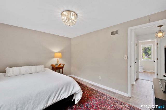 7 Echo Lane, Simsbury, CT 06070