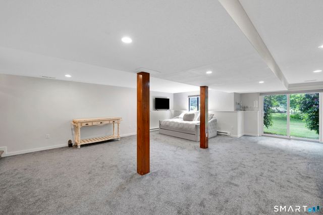 7 Echo Lane, Simsbury, CT 06070