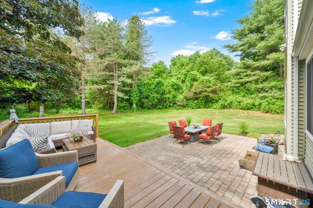 7 Echo Lane, Simsbury, CT 06070