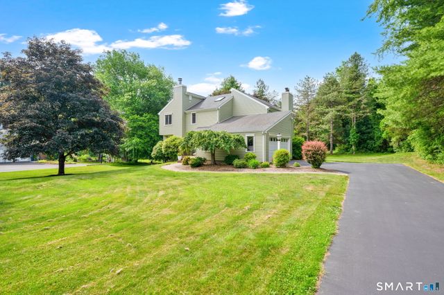 7 Echo Lane, Simsbury, CT 06070