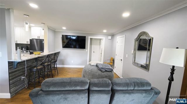 15 Cottage 3A, Midland Park, NJ 07432