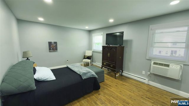15 Cottage 3A, Midland Park, NJ 07432