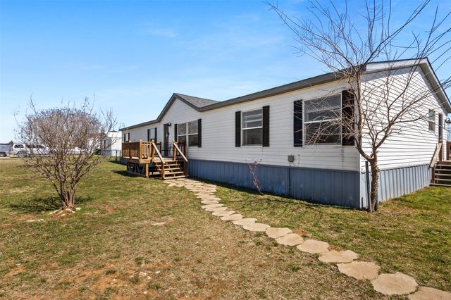 8429 Brahma Drive, Justin, TX 76247