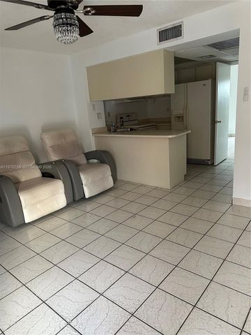 2194 W 60th Street 22213, Hialeah, FL 33016