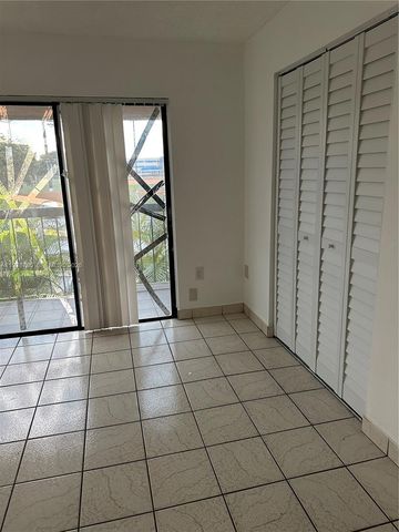 2194 W 60th Street 22213, Hialeah, FL 33016