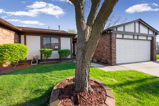 13510 Angela Dr Drive, Warren, MI 48088